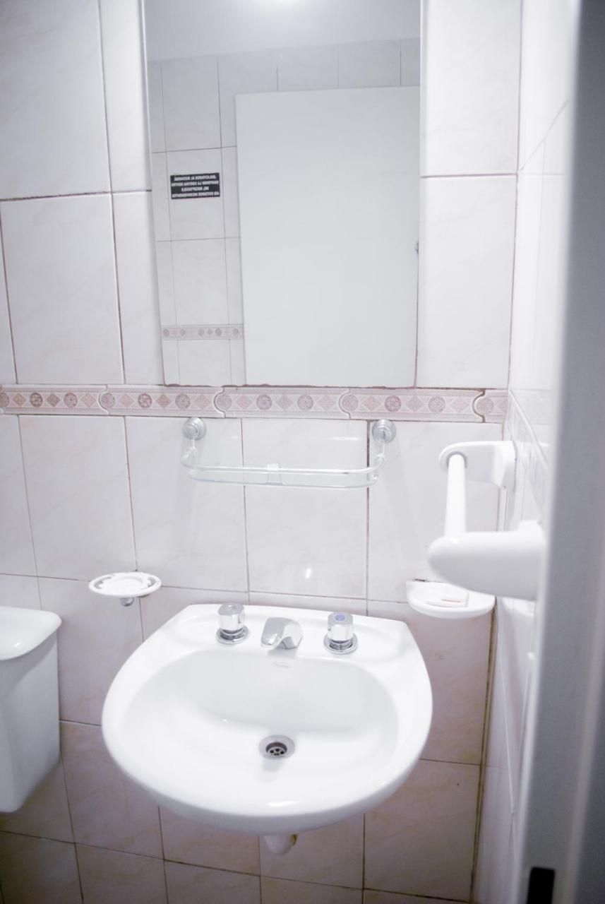 בואנוס איירס Once Plaza Hotel מראה חיצוני תמונה